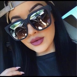 Quay Australia On the Prowl